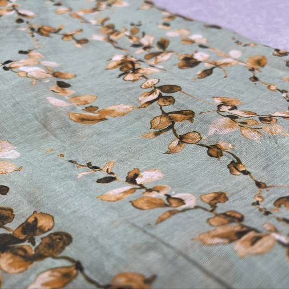 CURRENT AIR gray knit top with floral lightweight balloon sleeves, size S - Picture 5 of 16